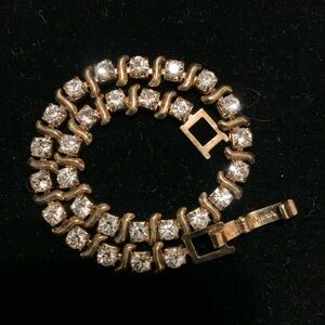Classy tennis style bracelet